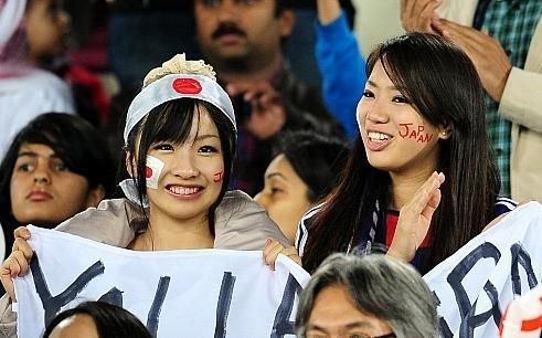 日本球迷吐槽的相关图片